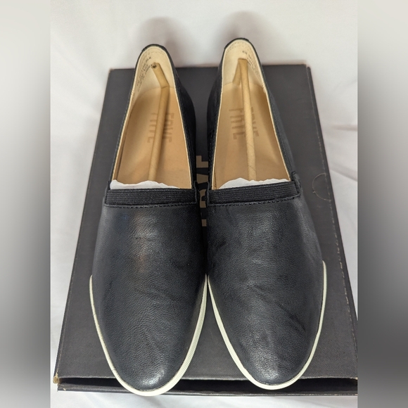 NIB Frye Melanie Slip On Women's Shoes Size 8 - Picture 2 of 12